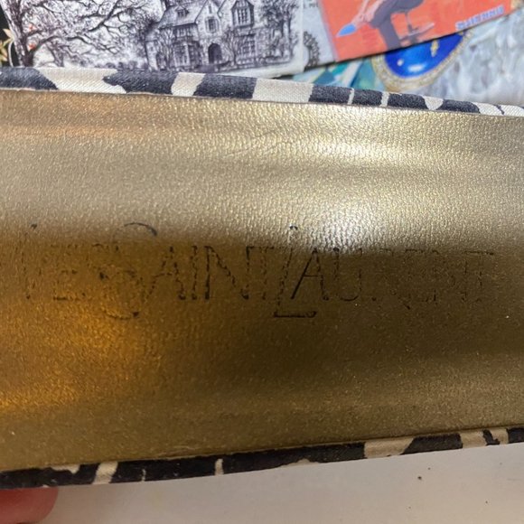 Vintage Yves Saint Laurent black and white geometic print slides 7.5 - Picture 10 of 11